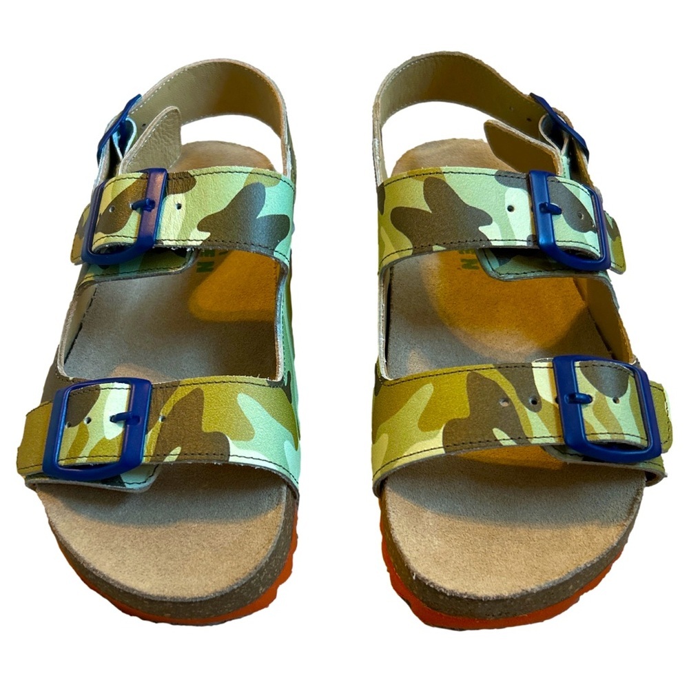 Boden boys buckle sandals 32
